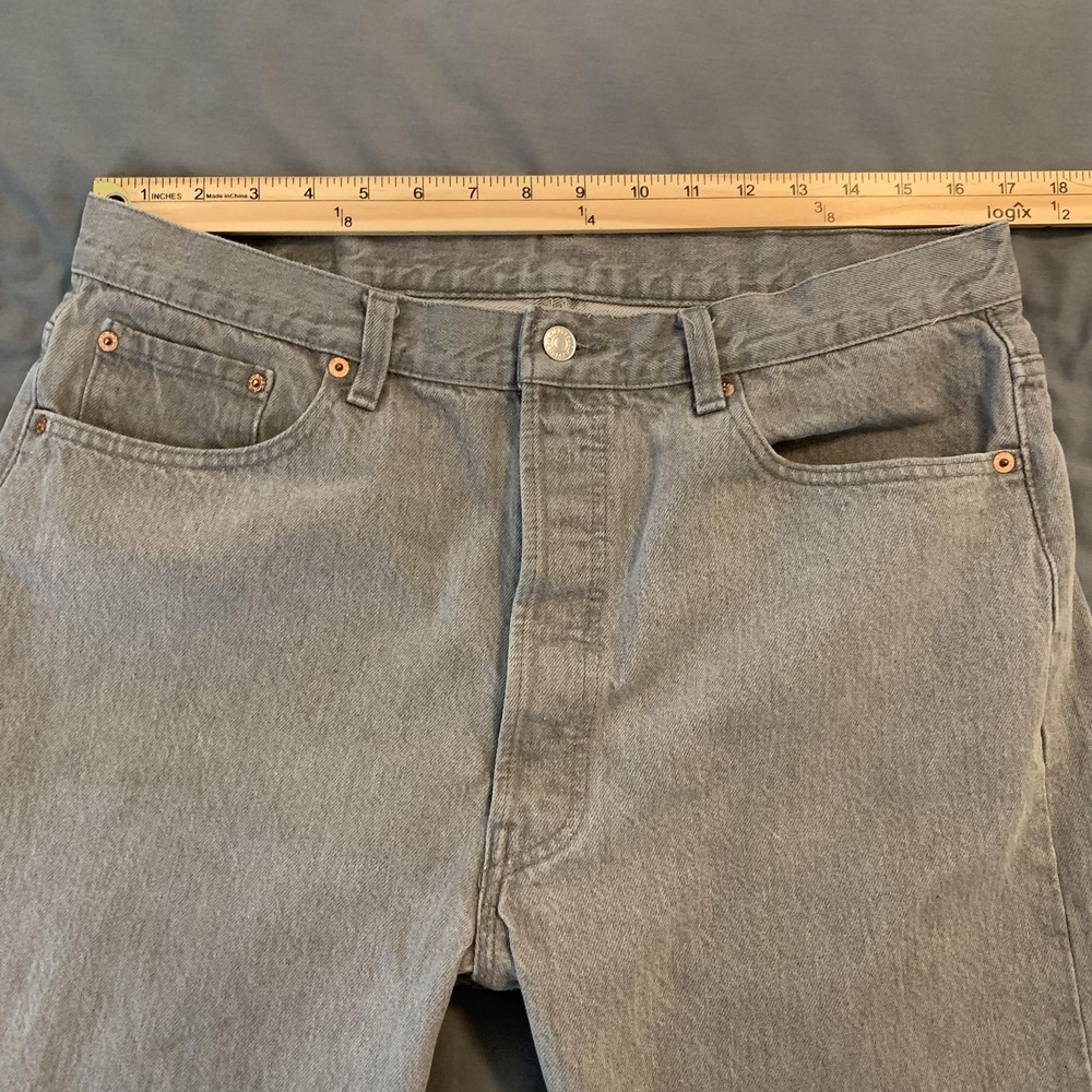 Vintage Levis 501 Jeans Mens 36x31 Gray Light Wash Button Fly Denim USA 501-0653 - Picture 4 of 11